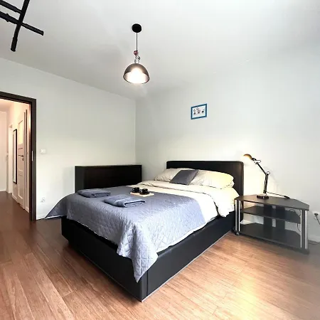Dmowskiego 17f - Self Check-in 20h Apartament