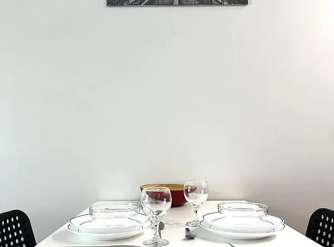 Dmowskiego 17f - Self Check-in 20h