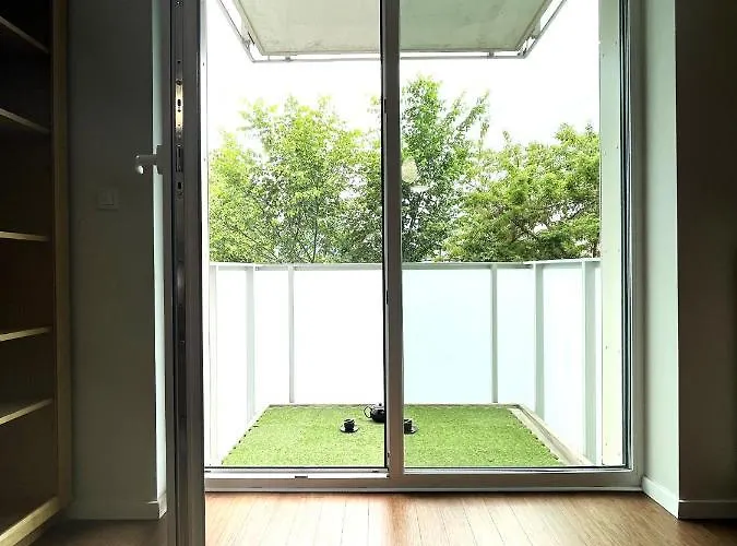 Dmowskiego 17f - Self Check-in 20h