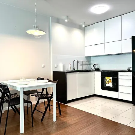 Dmowskiego 17f - Self Check-in 20h * Vratislav