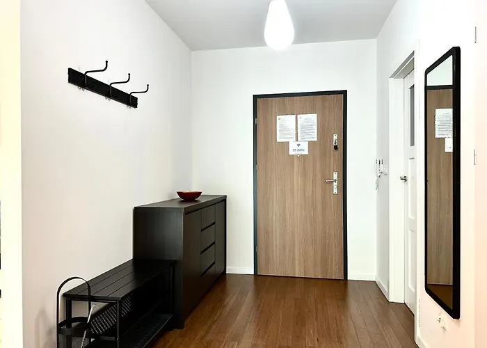 Dmowskiego 17f - Self Check-in 20h * Wroclaw